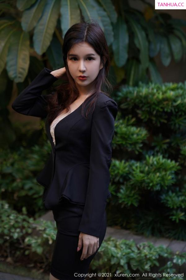 张雨萌 纯小希 [XiuRen]高清写真图 2021.02.03 No.3077 张雨萌第12张图片